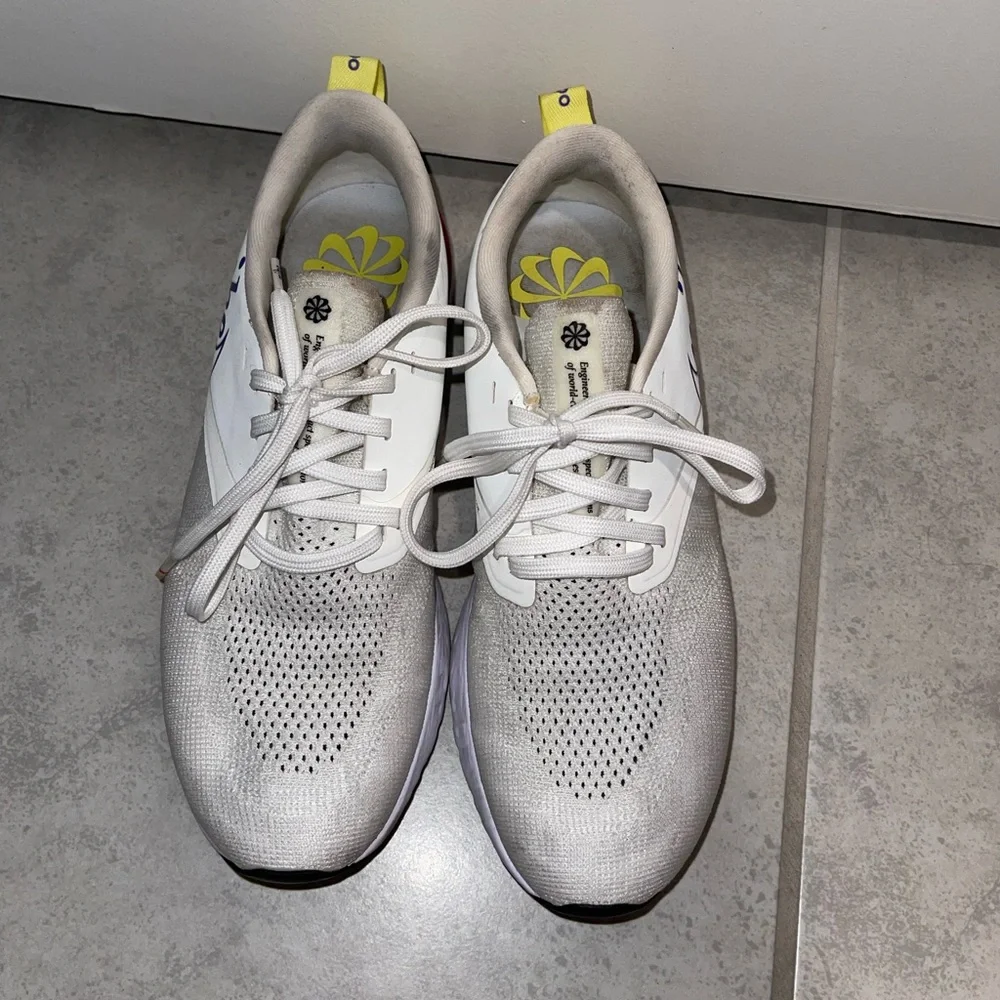 Nike React Sneakers 💖 - Picture 3 of 6